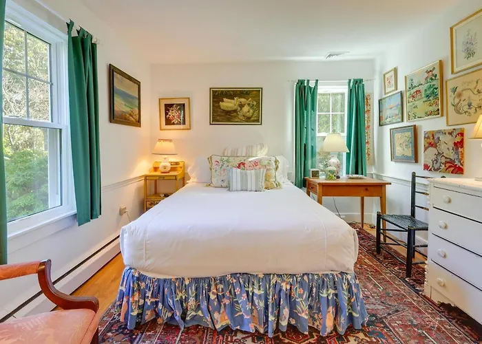 Stroll To Shore & Shopping: Cozy Cape Cod Escape